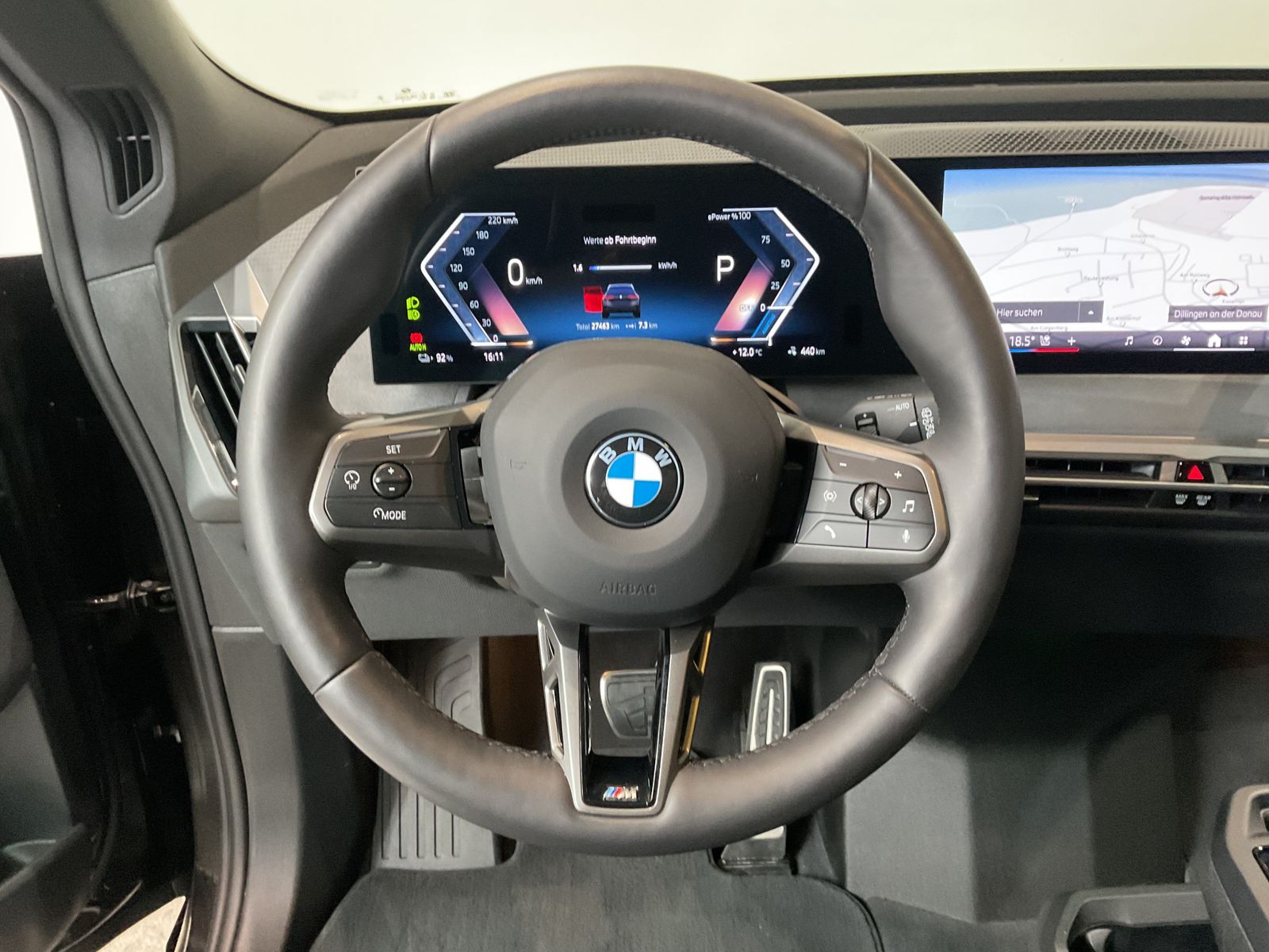 Fahrzeugabbildung BMW iX xDrive60 |Sitzbelüftung |Sky Lounge |M Sportp