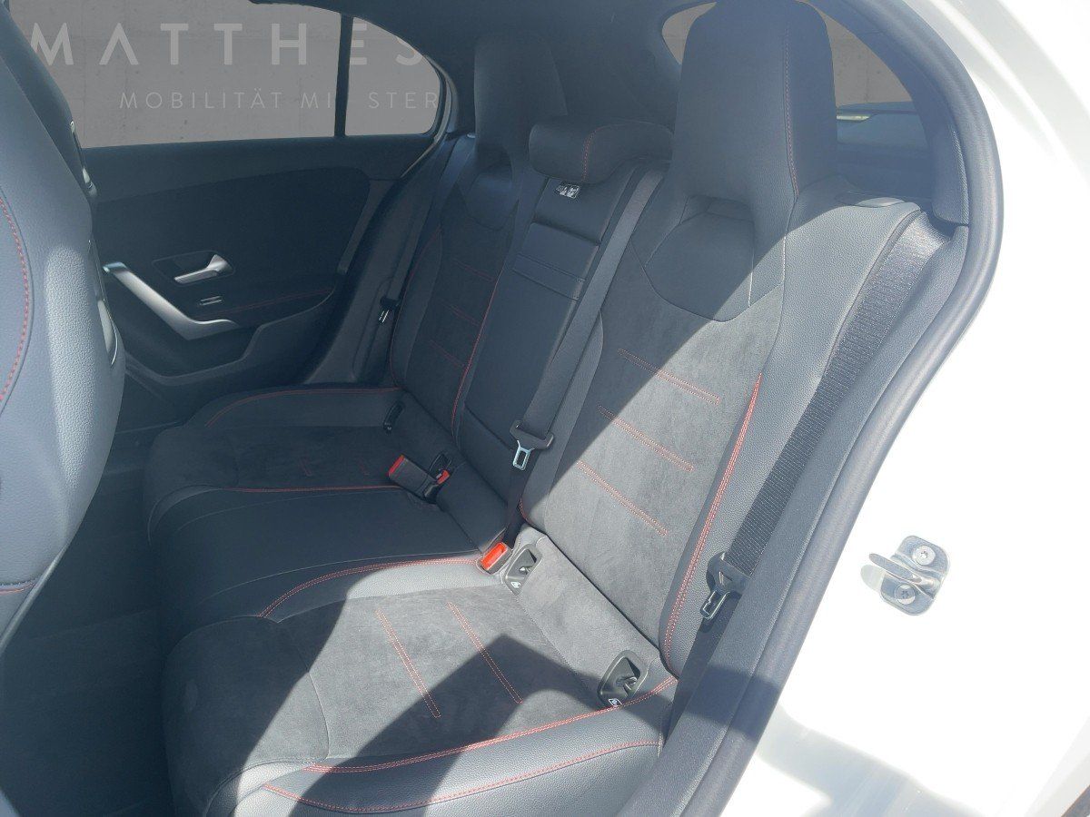 Fahrzeugabbildung Mercedes-Benz A 180 d AMG/Kamera/LED/AHK