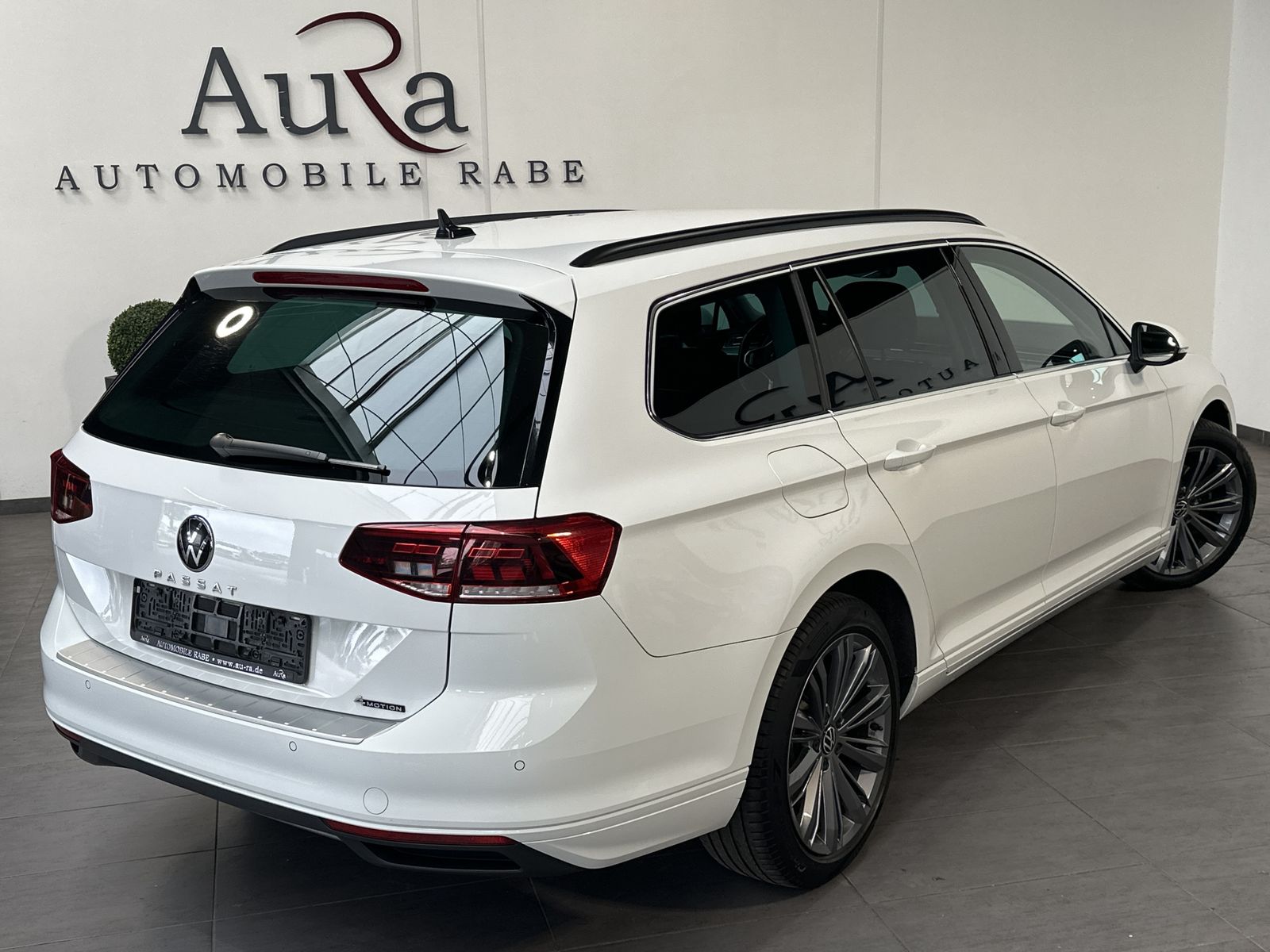 Fahrzeugabbildung Volkswagen Passat Variant 2.0 TDI DSG Business 4Motion NAV
