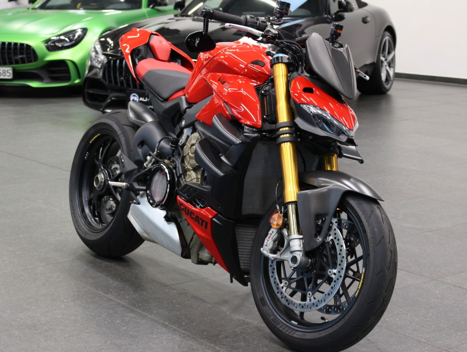 Fahrzeugabbildung Ducati Streetfighter V4 S* Carbon Umbau*1.Hand*TOP