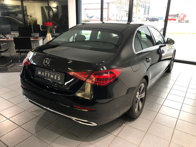 Fahrzeugabbildung Mercedes-Benz C 200 / Avantgarde/LED/Schiebedach/Businesspaket