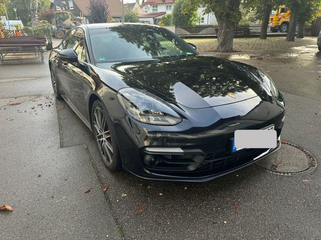 Porsche panamera gts