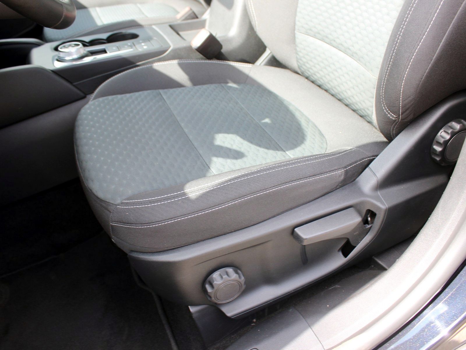 Fahrzeugabbildung Ford Kuga Plug-In Hybrid Cool & Connect