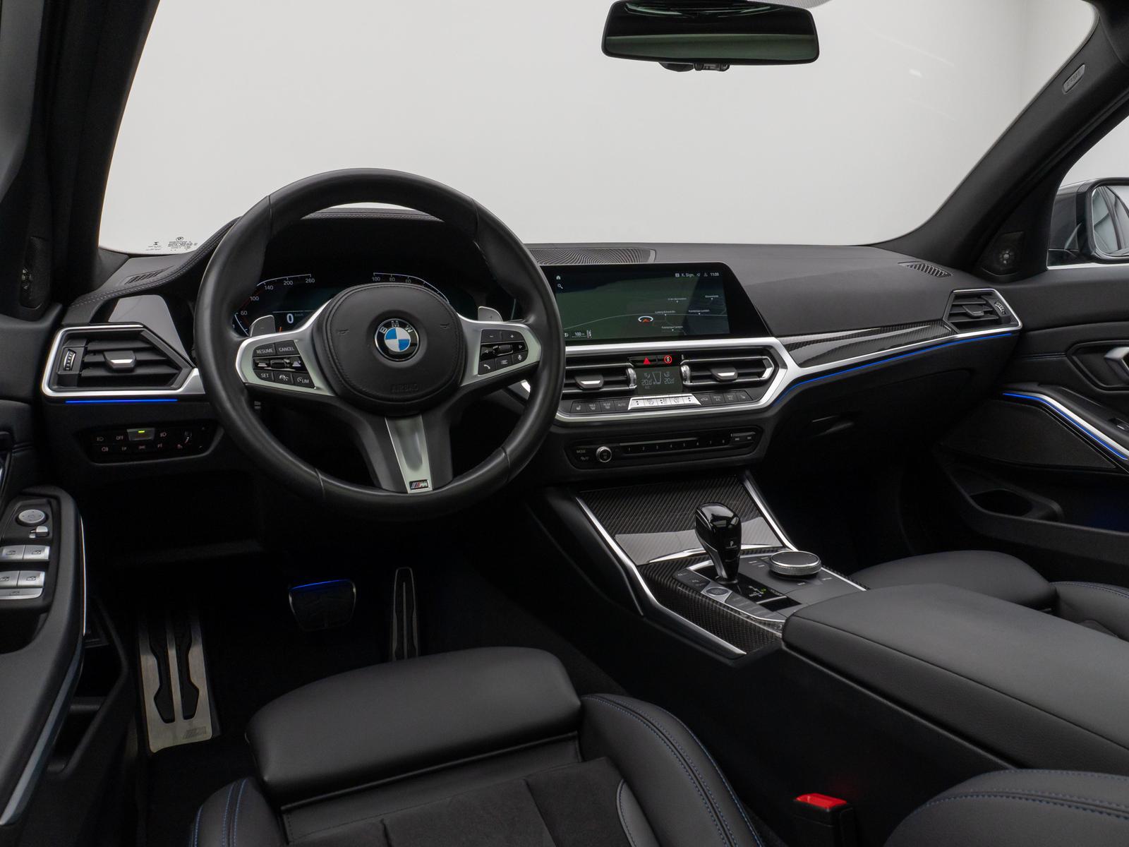 BMW 320i M Sport Panorama Kamera DAB H/K AHK 19Zoll
