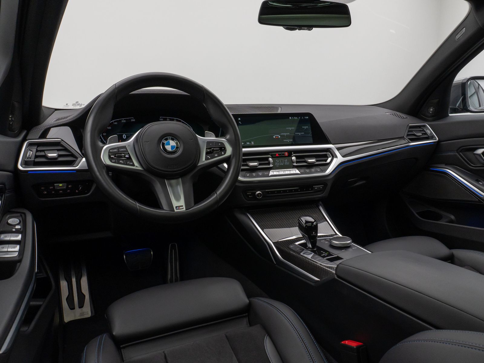 Fahrzeugabbildung BMW 320i M Sport Panorama Kamera DAB H/K AHK 19Zoll