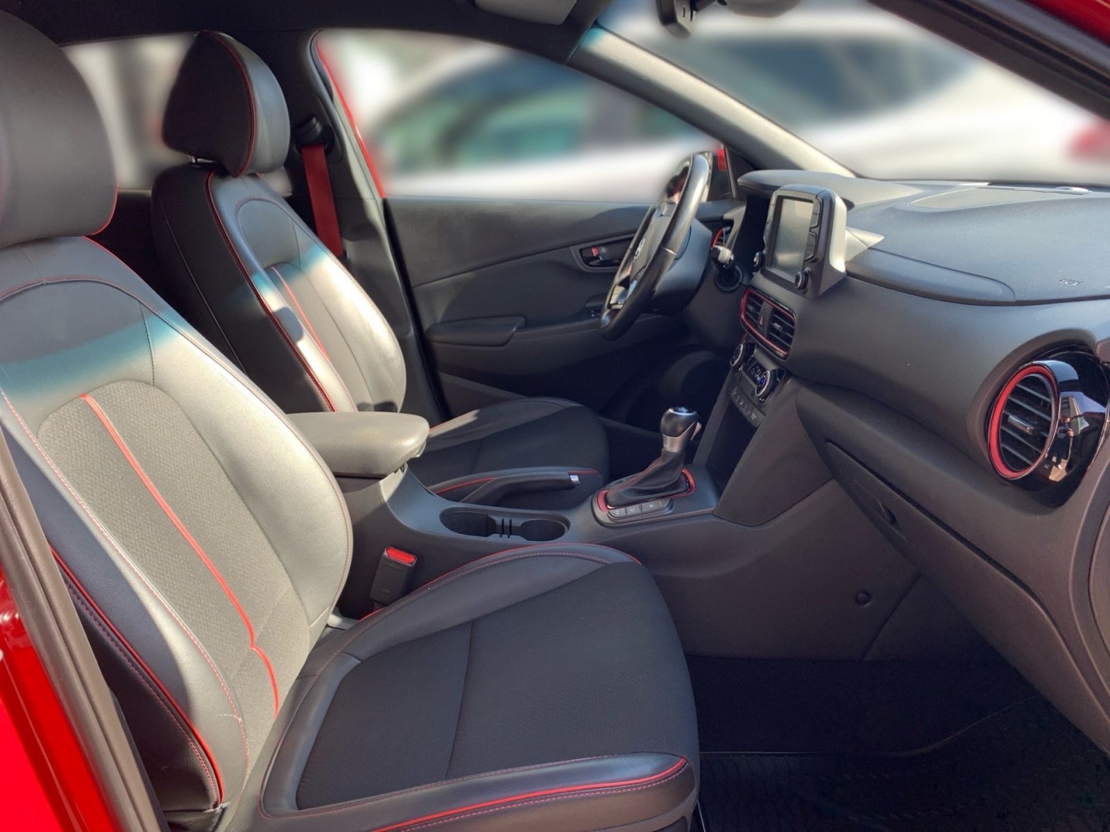 Fahrzeugabbildung Hyundai KONA 1.6 T-GDI Unique Navi LED