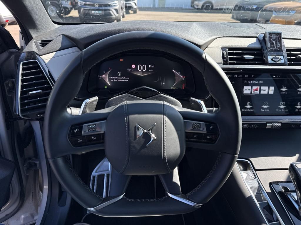 DS Automobiles DS7 DS Esprit de Voyage Panorama Digitales Cockp