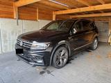 Volkswagen Tiguan Allspace R-Line 2.0 TDI 140kW 4MOTION 7-S - VW Tiguan Allspace von privat