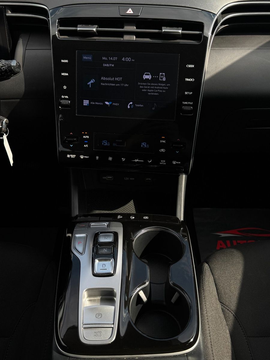 Fahrzeugabbildung Hyundai Tucson 1.6 T-GDI PHEV 4WD CarPlay Kamera Temp