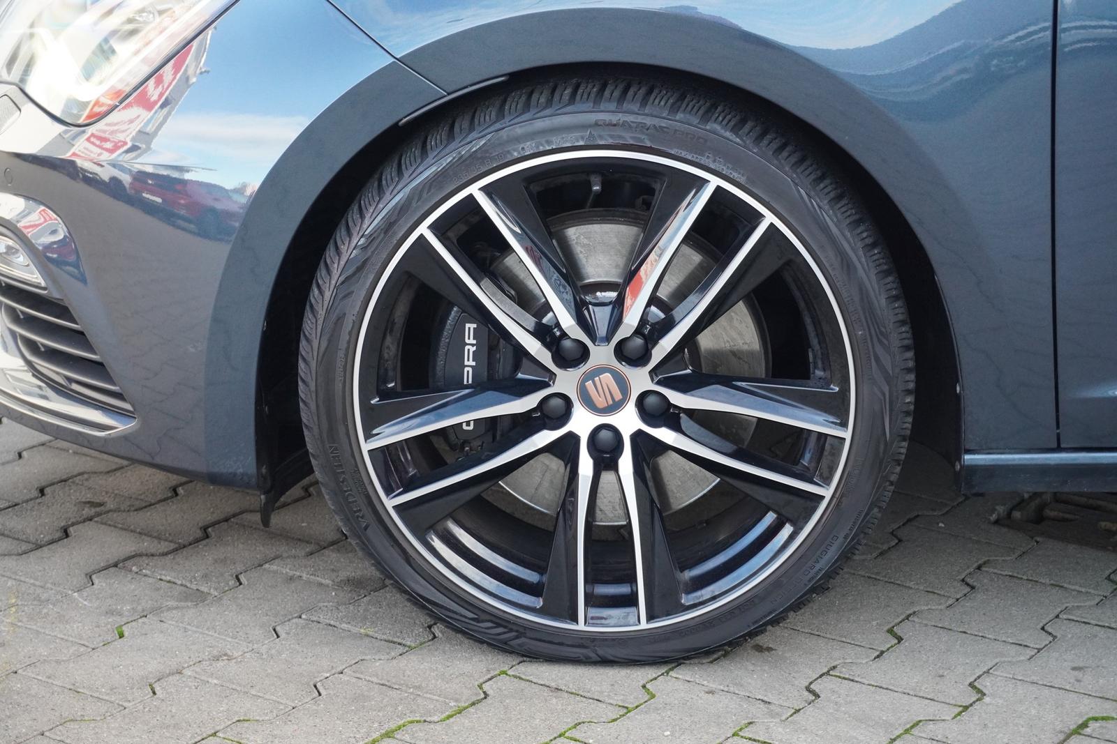 Seat Leon ST 2.0 Cupra 300 4Drive LED Navi Panorama