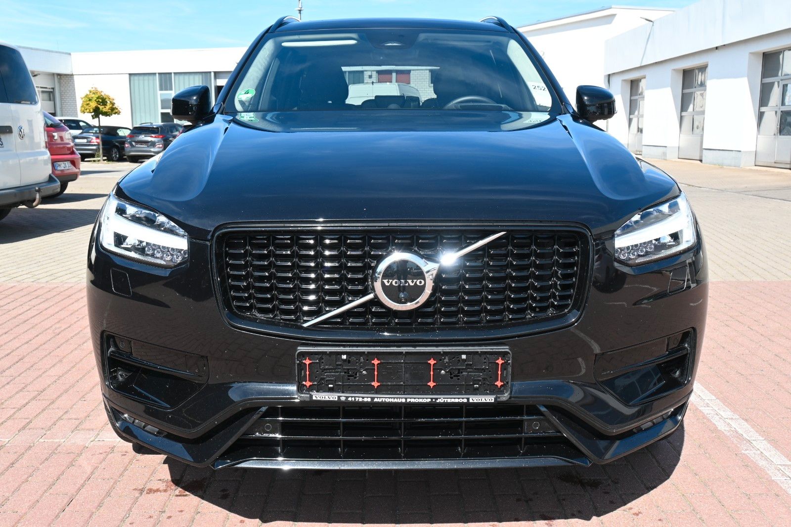 Fahrzeugabbildung Volvo XC90 B5 Ultimate Dark*360*STHZ*PANO*LUFT*