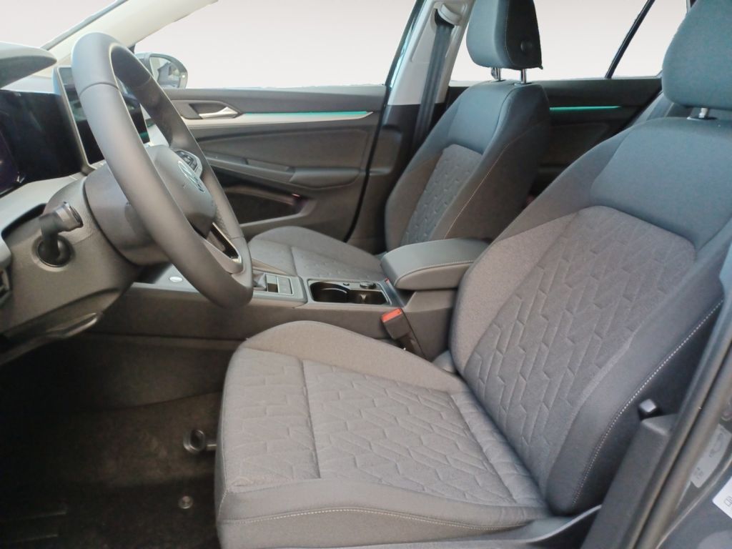 Fahrzeugabbildung Volkswagen Golf 1.5 TSI OPF Life LED, Shzg, Einparkhilfe