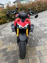 Ducati Streetfighter  V4 S; Carbon und viel Zubehör - ERFURT