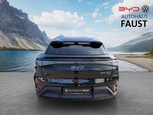 BYD SEALION 7