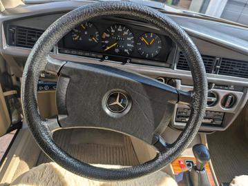 1987 Mercedes-BENZ 190 — миниатюра 11