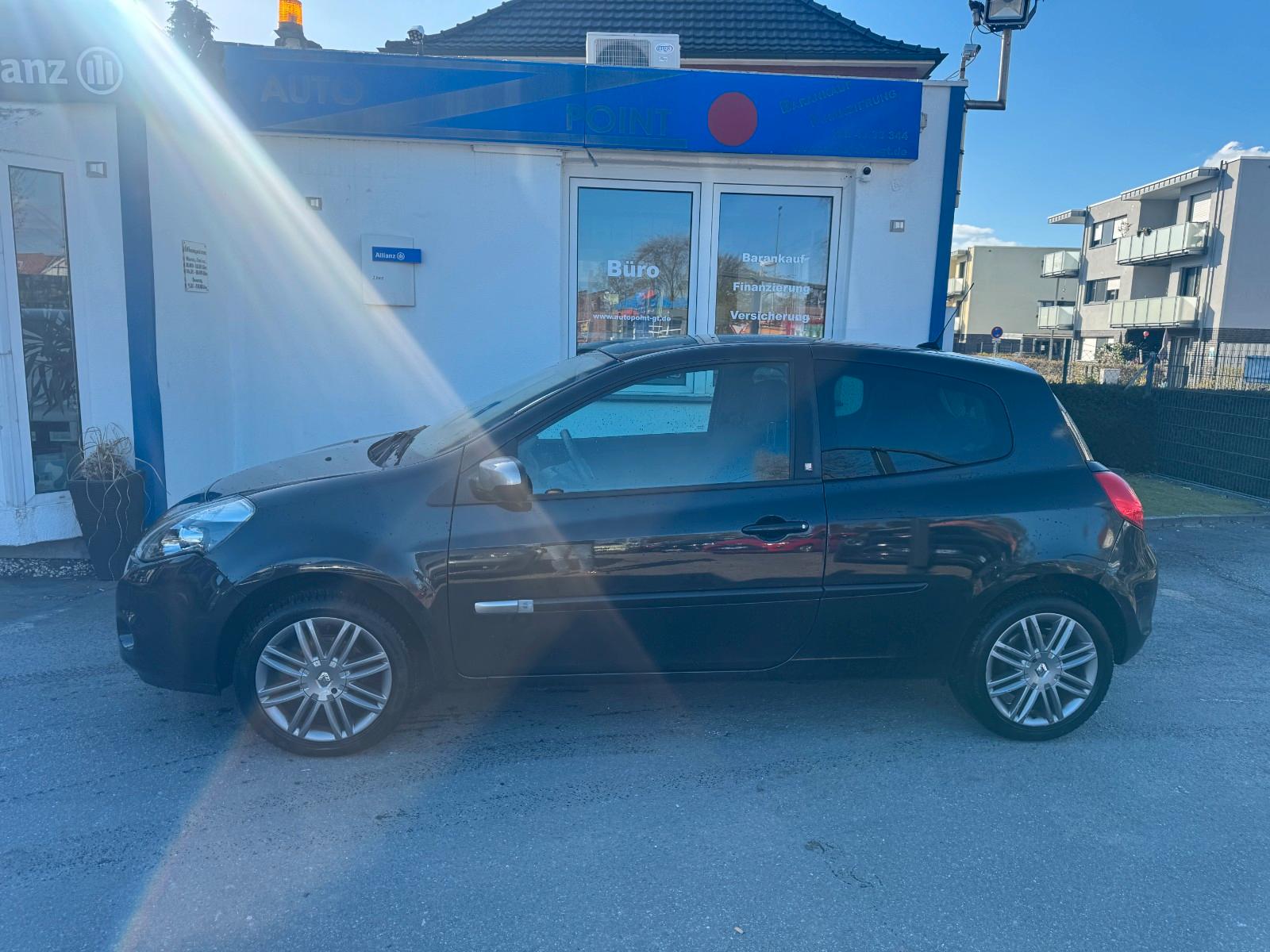 Renault Clio III Night and Day