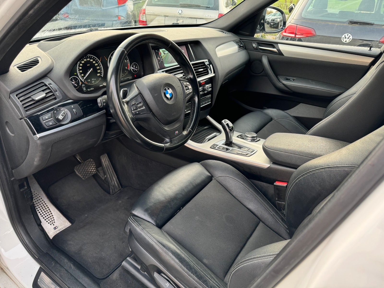 Fahrzeugabbildung BMW X4 xDrive30d M SPORTPAKET Sport-Aut. Navi Leder