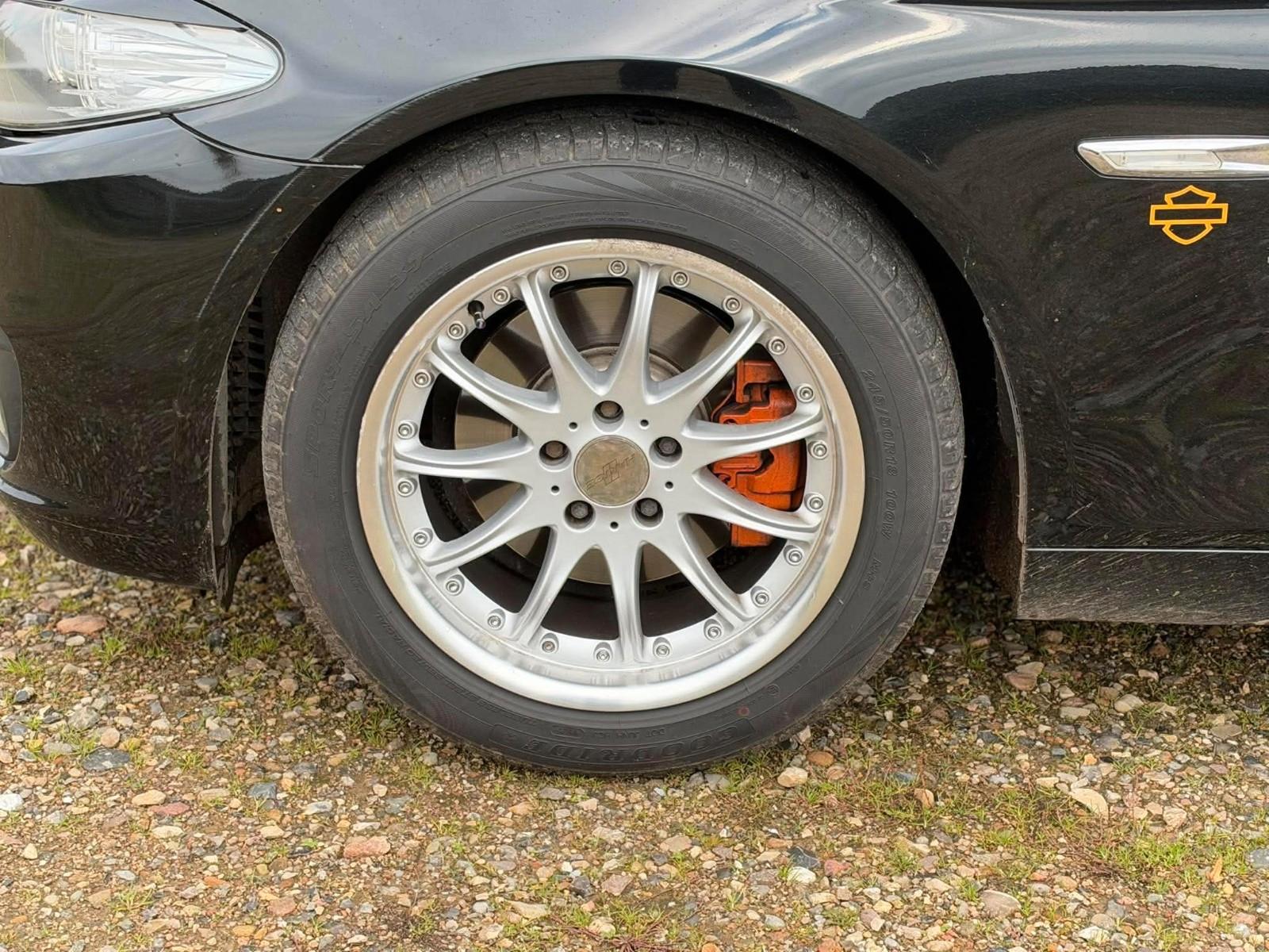 BMW 520 2011 — photo 8