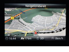 Fahrzeugabbildung Mercedes-Benz GLA 180 Urban*Panoramadach!*Navigation*Sitzheiz*