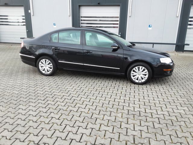 Volkswagen Passat Lim. Trendline 1.9 TDI KLIMA NAVI AHK