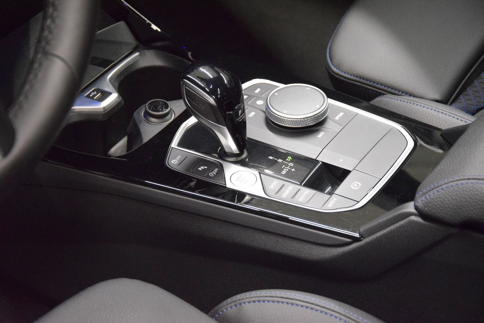 Fahrzeugabbildung BMW 218 Gran Coupé M Sport Pano H&k Leder ACC Kamera