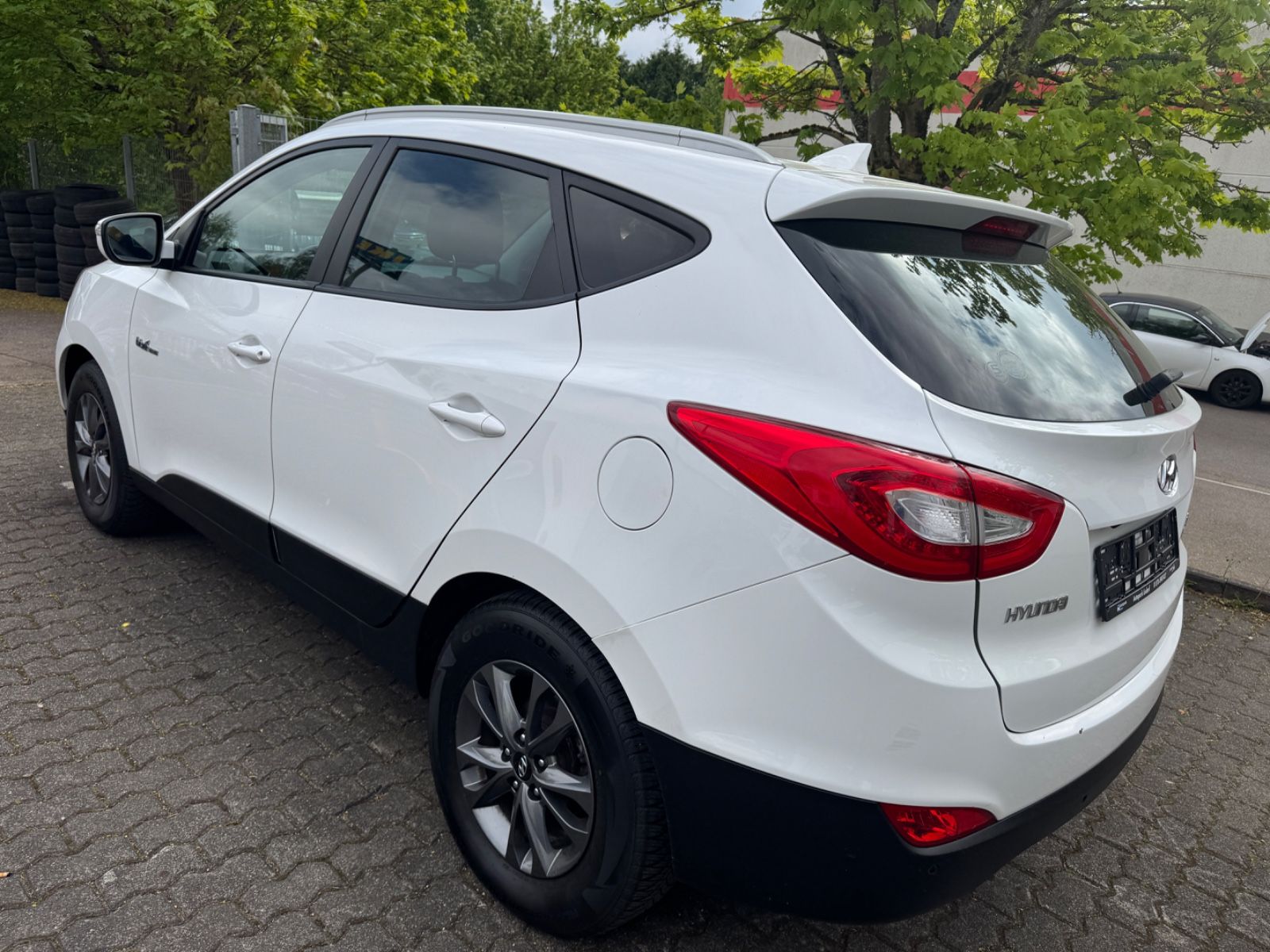 Fahrzeugabbildung Hyundai ix35 blue 1.7l CRDi Finale 2WD Leder+Navi