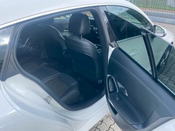 Mercedes CLA 200 Shooting Brake - 8