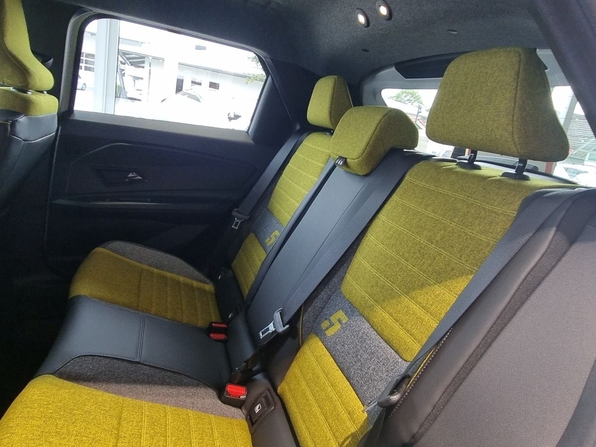 Fahrzeugabbildung Renault R 5 E-Tech elektrisch Iconic 150 Comfort Range
