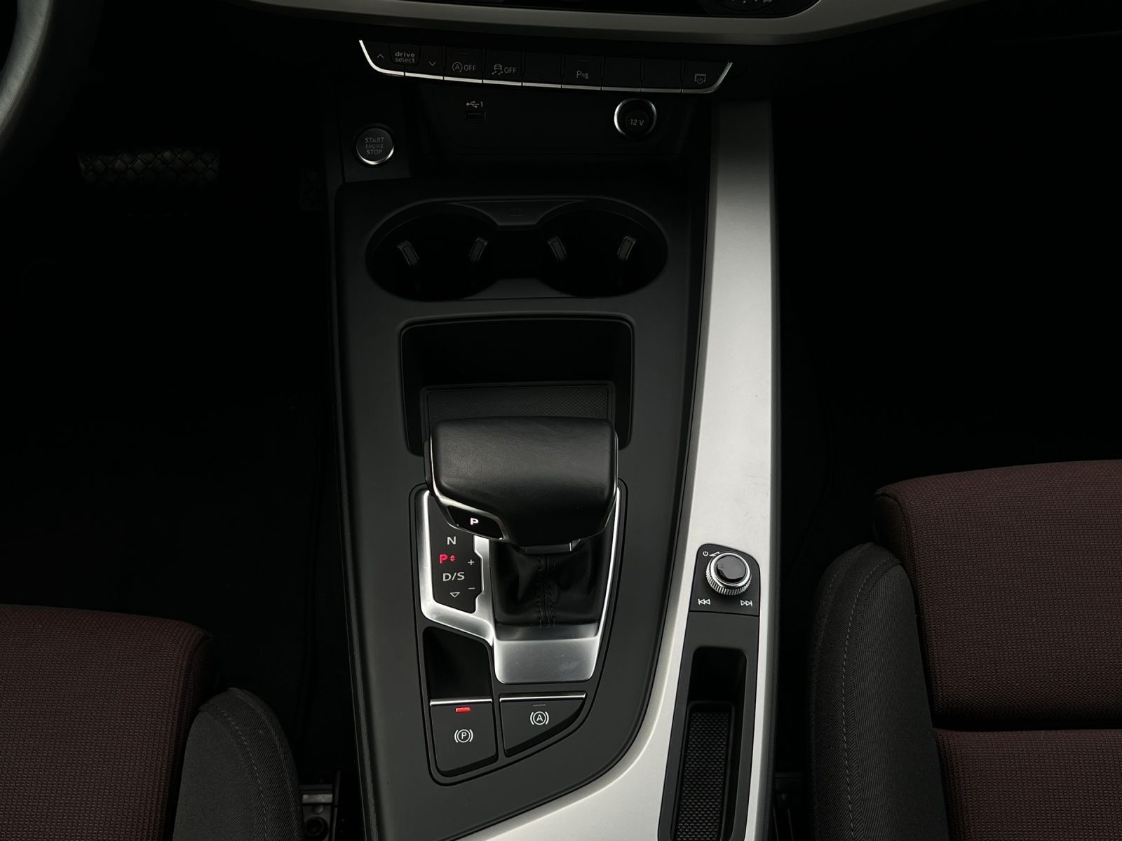 A4 Avant Advanced 40 2.0 TDI quattro S tronic Na