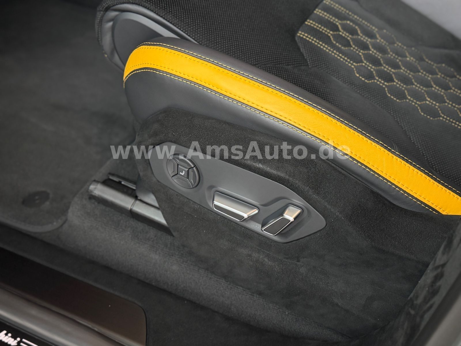 Urus 4.0 V8 Performante Full Carbon Full PPF