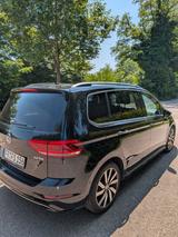 Volkswagen Touran 2.0 TDI 2xR-Line DSG - VW Touran Gebrauchtwagen in Freiburg
