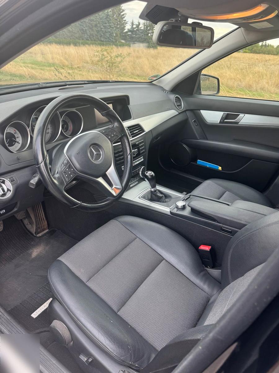Mercedes-Benz C180 2011 — photo 5