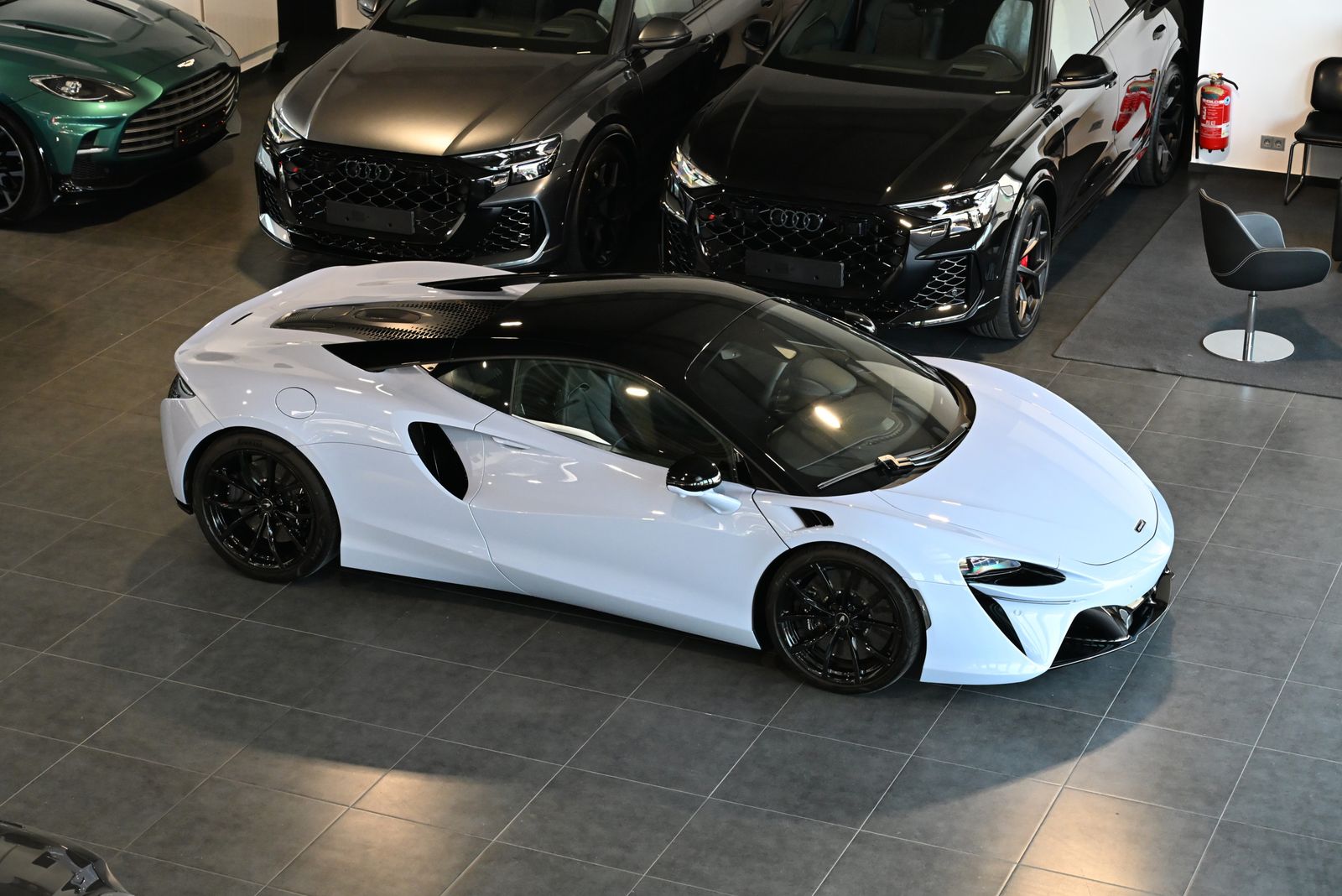 McLaren Artura MSO Ceramic Grey/Tech Lux/Technology Pack imagem 3
