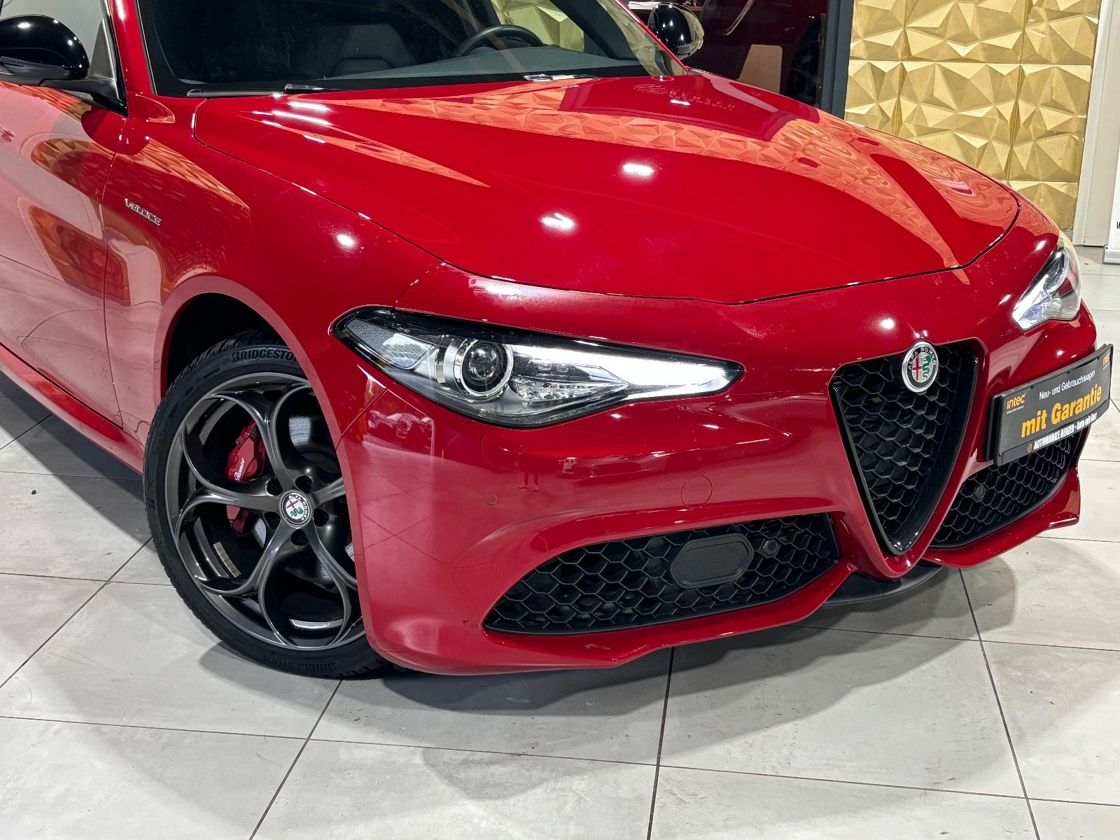 Fahrzeugabbildung Alfa Romeo Giulia Veloce Q4/ACC/MEMORY/KAMERA/NAVI/SOUND/