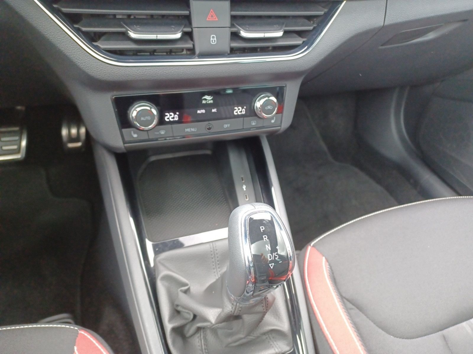 Fahrzeugabbildung SKODA Kamiq 1.0 TSI DSG Monte Carlo Rückfahrkamera