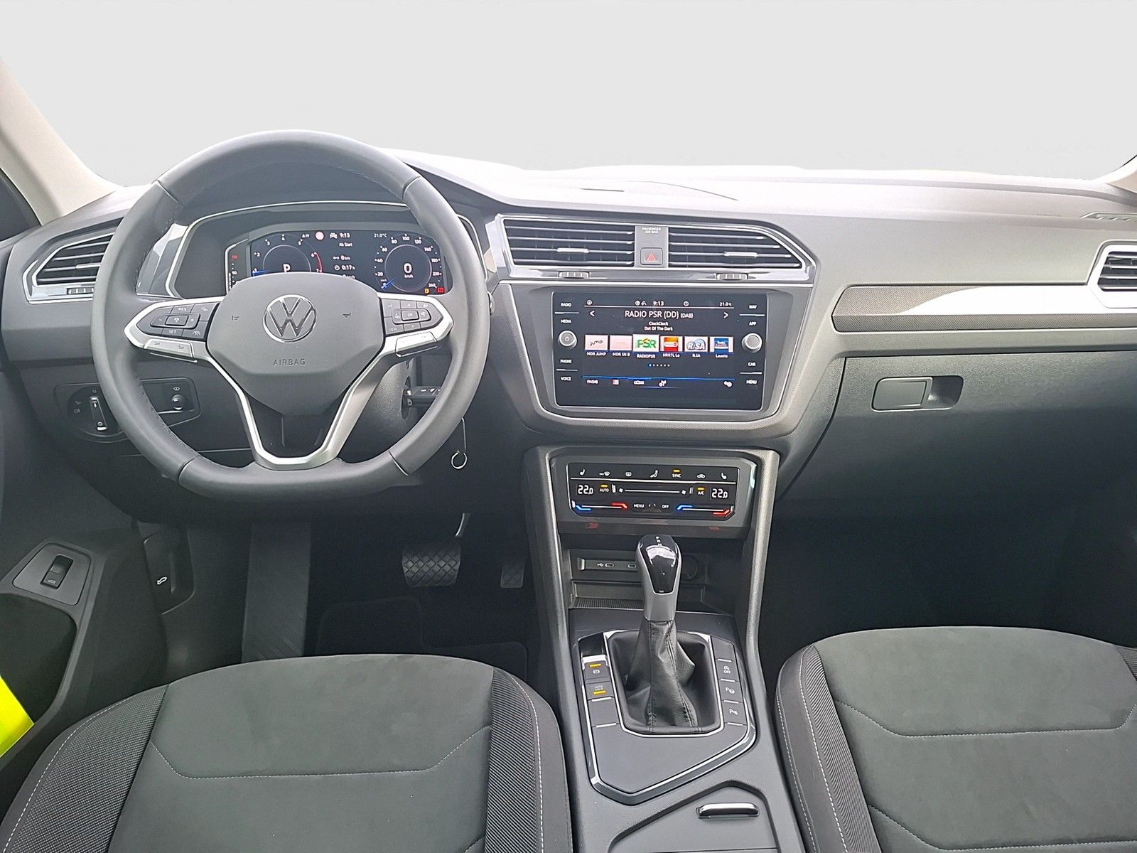Fahrzeugabbildung Volkswagen Tiguan TSI Elegance DSG Matrix Navi AID HUD ACC