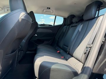 Peugeot 408 - 10