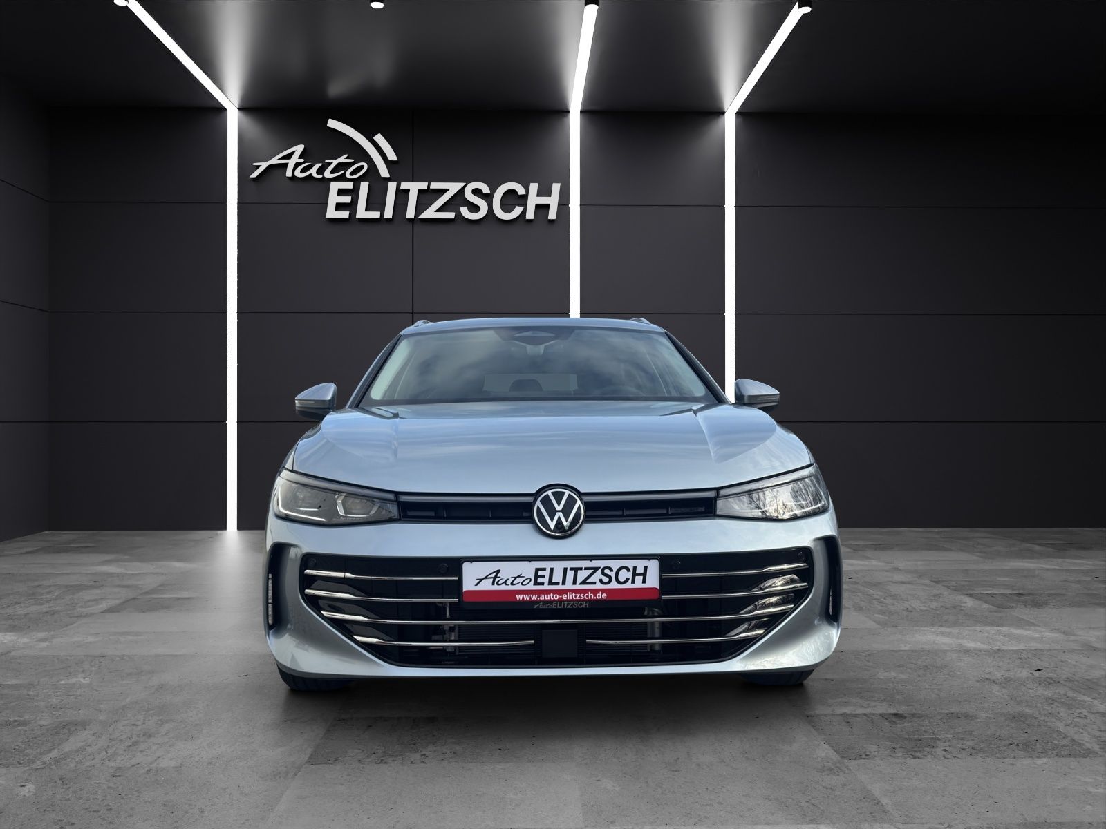 Fahrzeugabbildung Volkswagen Passat Elegance eHybrid IQ.Light ACC AHZV DAB+