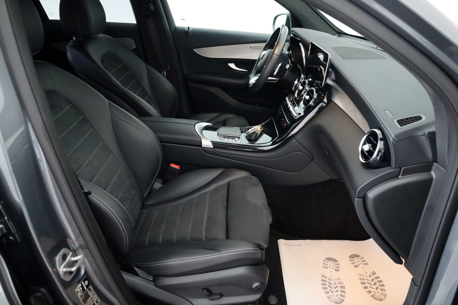 Fahrzeugabbildung Mercedes-Benz GLC 200 Coupe 4Matic,AMG line,SH,Kamera,HUD,SD