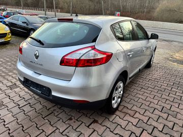 Bild 8 Renault Megane III Lim. 5-trg. Expression