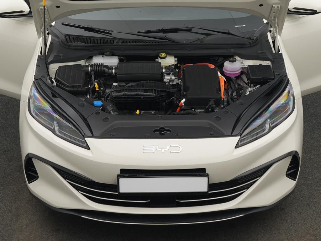 BYD SEAL 6