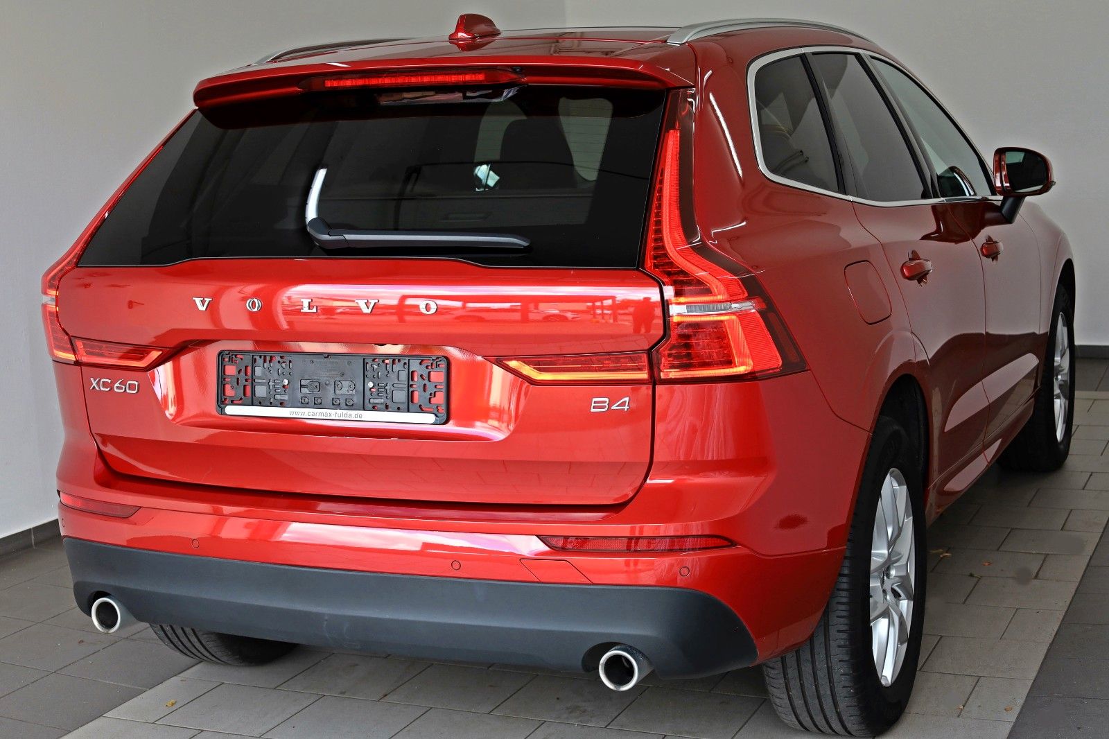 Fahrzeugabbildung Volvo XC60 Momentum Pro,Leder,Navi,LED,SH,Pano.,AHK+WR