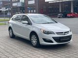 Opel Astra J 1.6L Sports Tourer Selection 2HAND/TEMP/ - Opel Astra: Selection