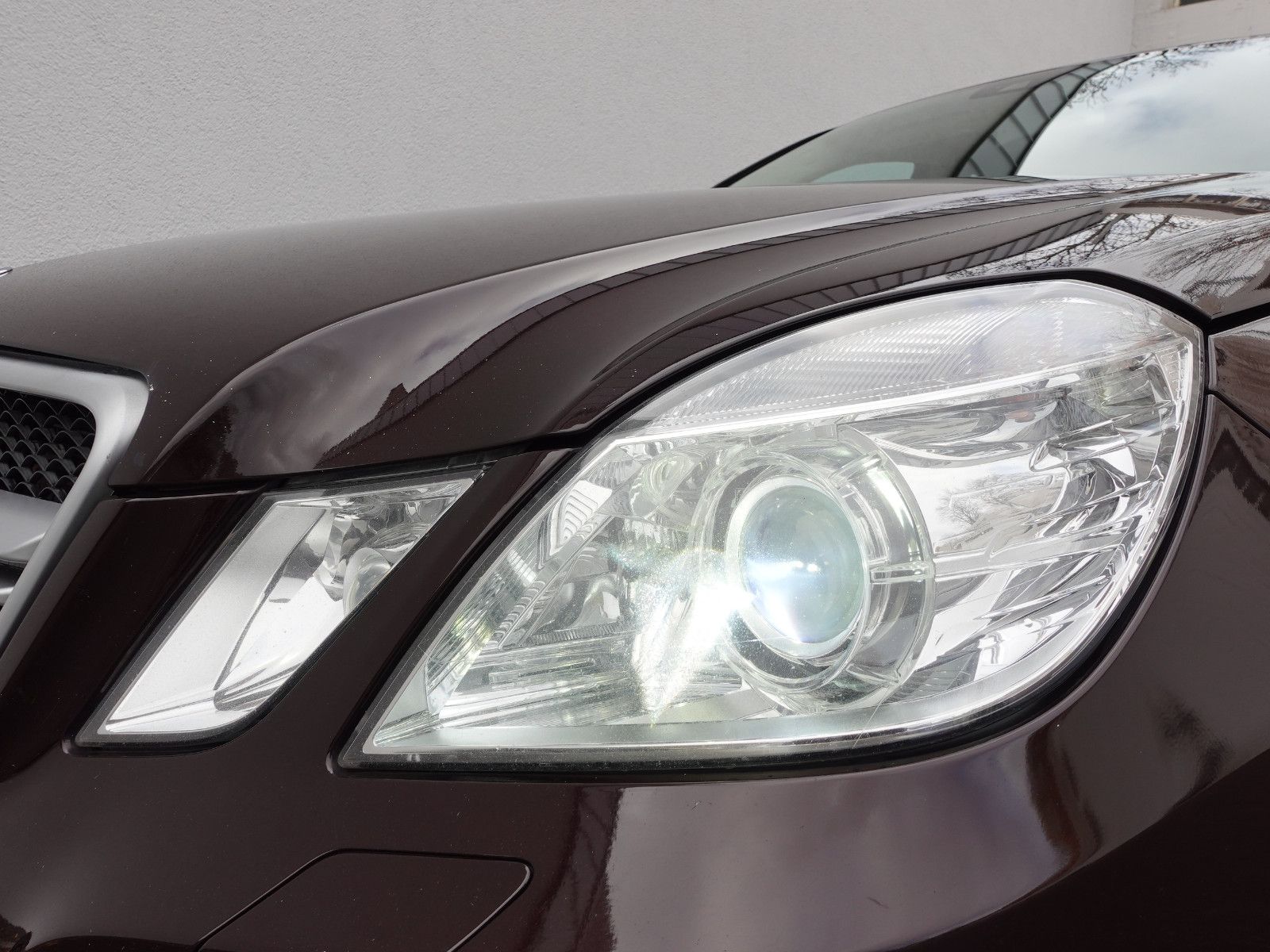 Fahrzeugabbildung Mercedes-Benz E 350 CGI Elegance,Navi,Sitzhzg,Händlerfahrzeug