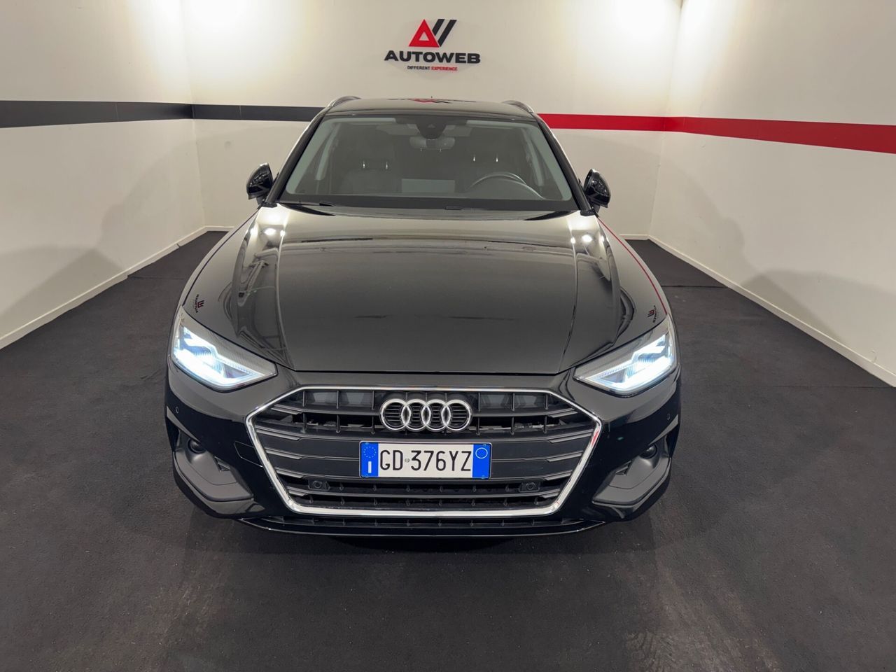 Audi A4 Avant 2.0 Advanced FARI FULL LED, SENSORI ANT imagem 2