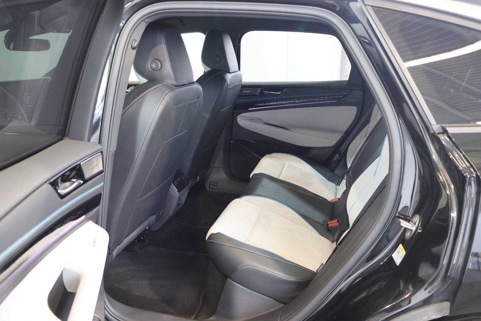 Volkswagen ID.7 Pro HUD MATRIX H K ACC 360° MEM 19 foto 14