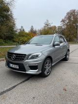 Mercedes-Benz ML 63 AMG 4MATIC AMG - Mercedes-Benz ML 63 AMG aus 2014