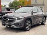 Mercedes-Benz GLA 220 d 4Matic*PANORAMA*360°KAMERA* - Mercedes-Benz GLA 220: Limousine