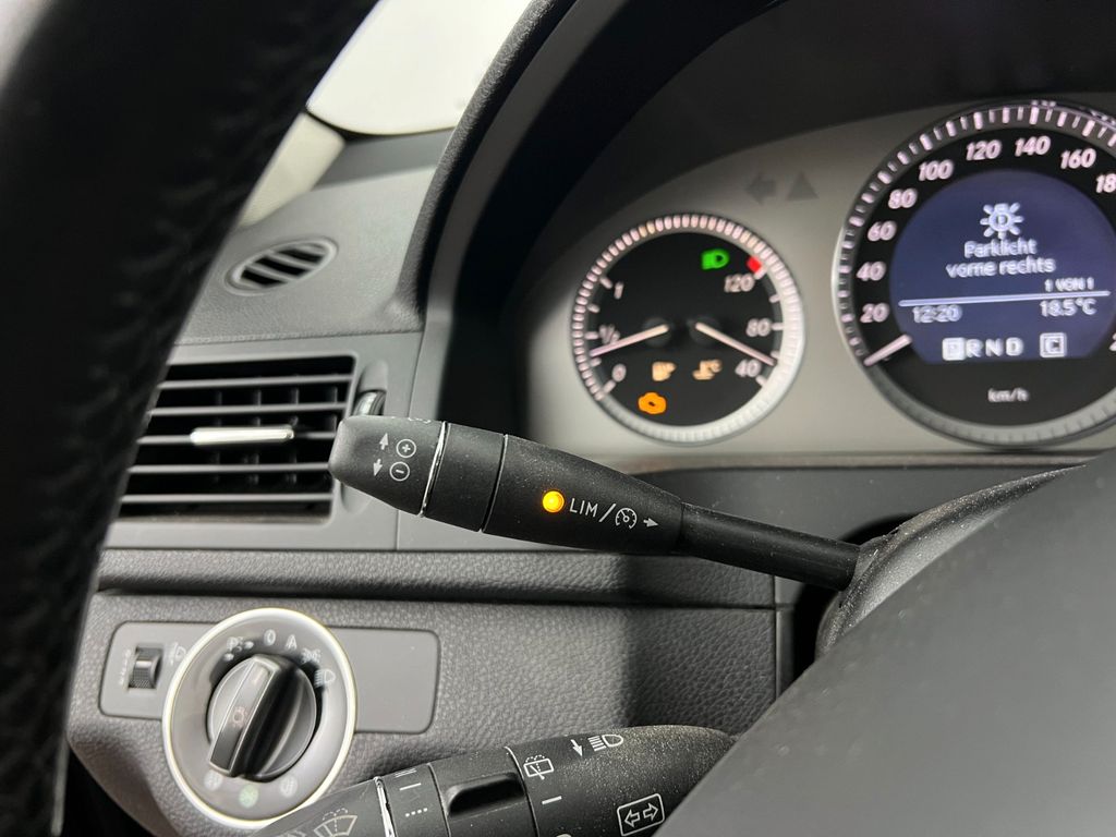 MERCEDES-BENZ C 280 T / V6 / 231 PS / PANORAMA / AHK MERCEDES-BENZ C 280 T / V6 / 231 PS / PANORAMA / AHK