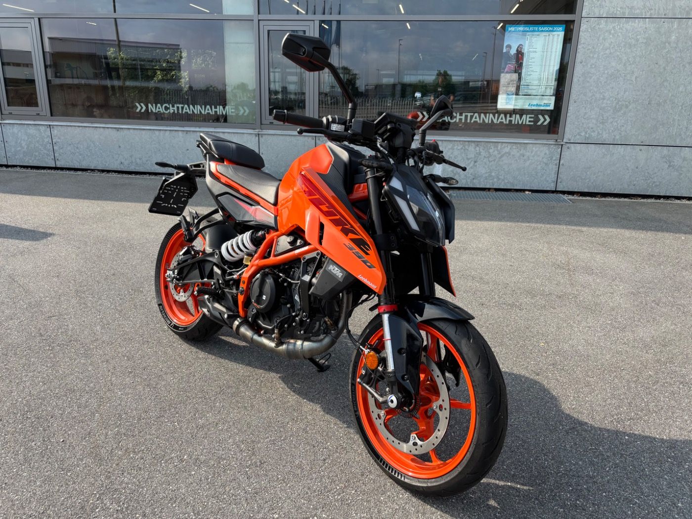 Fahrzeugabbildung KTM 390 Duke Modell 2025